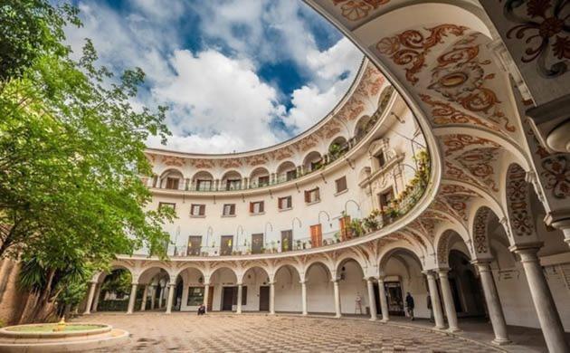 Casa Palacio El Condestable De Bed & Breakfast *