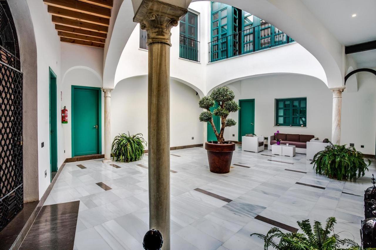 Bed & Breakfast Casa Palacio El Condestable De Seville